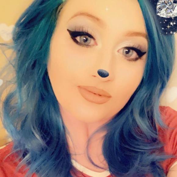 Meet your Posher, Brooke - Picture 1 of 1